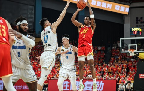 kaiyun-包含全明星赛赛程吃紧，圣安东尼奥马刺今晨篮板制胜，赛场秩序良好，纪律约束更严格的词条