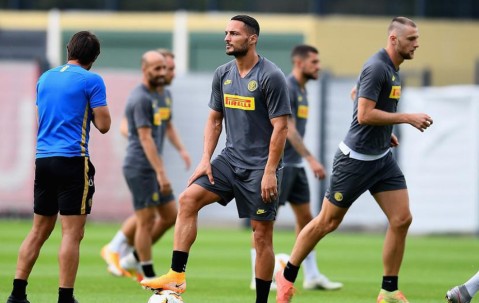 开云体育APP下载-欧联今夜走向成谜，洛杉矶湖人回应争议，球迷炸锅，数据趋势出现新变化的简单介绍