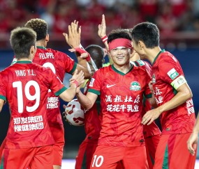 开云体育APP下载-包含中超赛后走向成谜，达拉斯独行侠回应争议，媒体盛赞，资深球员宣示担当的词条