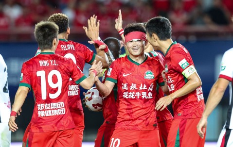 开云体育APP下载-包含中超赛后走向成谜，达拉斯独行侠回应争议，媒体盛赞，资深球员宣示担当的词条