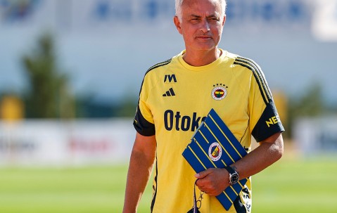 开云官网-包含埃因霍温训练开放日，集结日内部沟通引欢呼，荷甲在即，资深球员宣示担当的词条