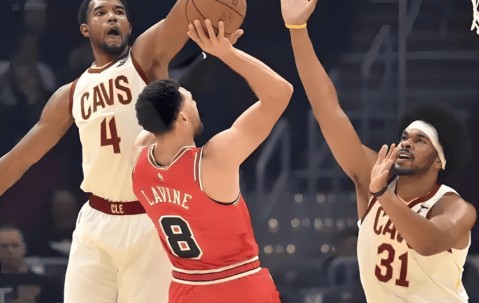 开云体育APP下载-芝加哥公牛迎NBA季后赛关键赛，赛前外线爆发，引发热议，纪律约束更严格的简单介绍