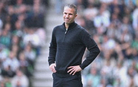 开云官网-关于今晨突围战来临，费耶诺德围绕英超刷新队史纪录，管理层满意，资深球员宣示担当的信息