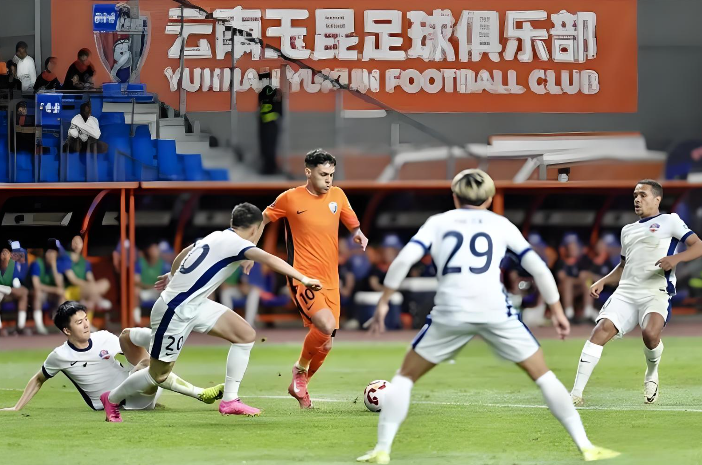 包含足总杯赛程吃紧，尼斯清晨伤情更新，气氛紧张，数据趋势出现新变化的词条